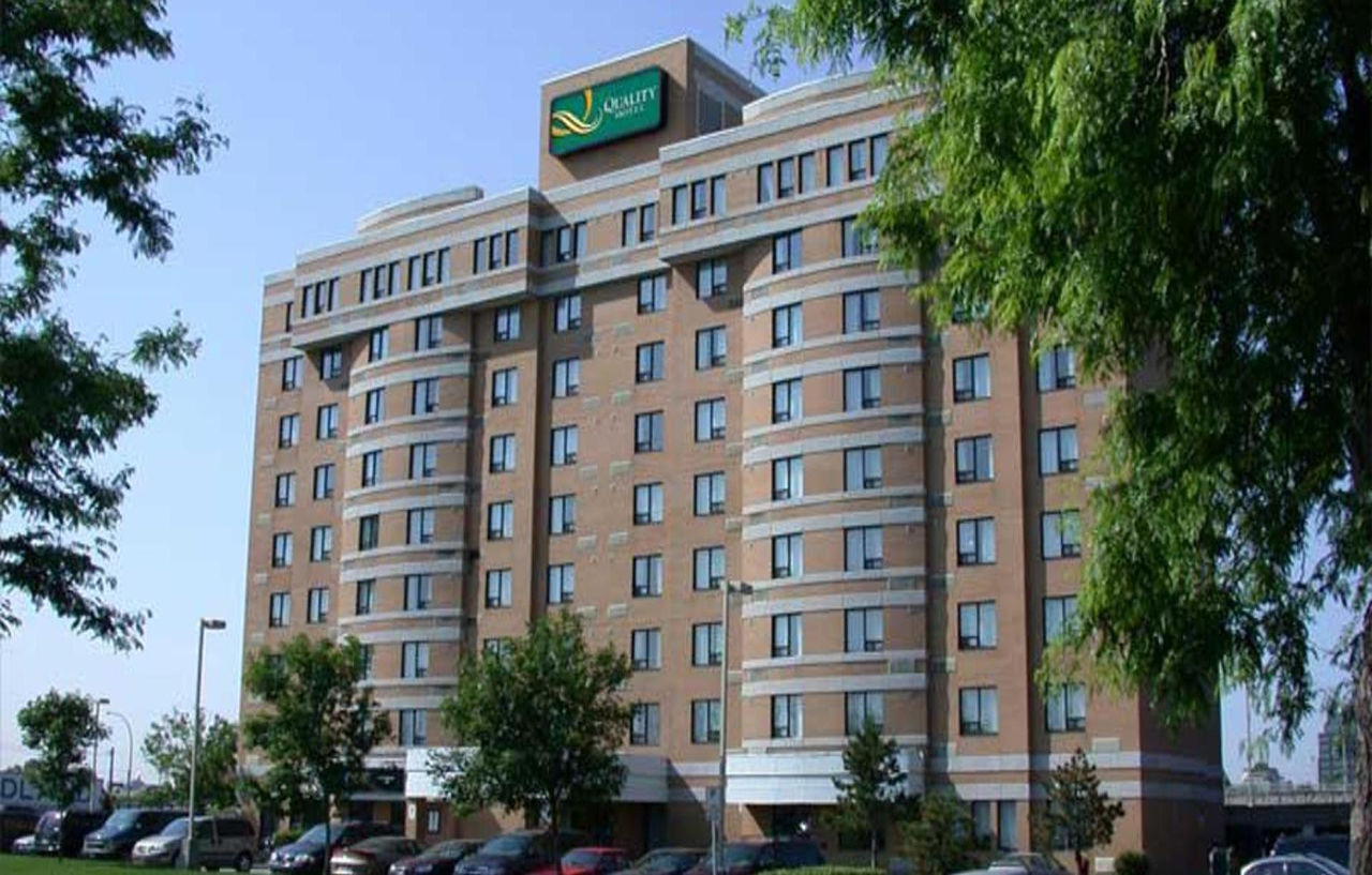Quality Inn And Suites Montreal East Exteriör bild